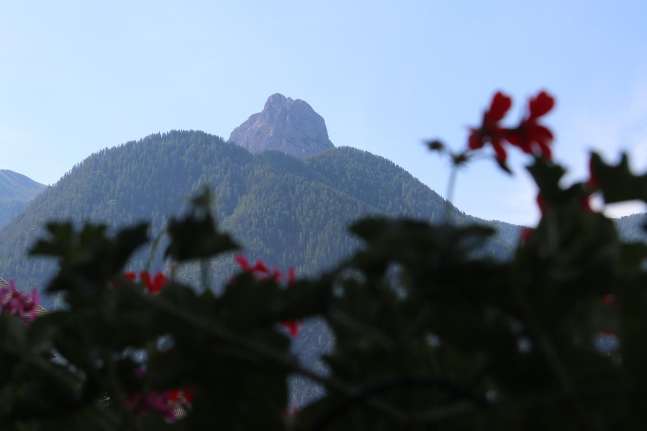 Pension Bichlgeiger Hotell Anras Exteriör bild